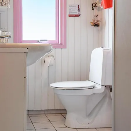 4 Bedroom Cozy In بيت للعطل