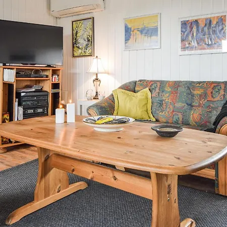 4 Bedroom Cozy In بيت للعطل