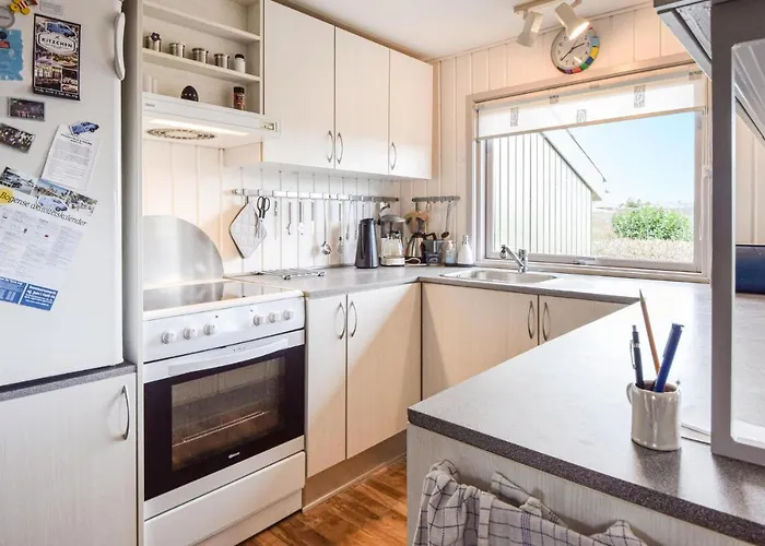 4 Bedroom Cozy In Σπίτι διακοπών *