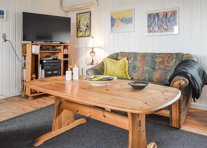 4 Bedroom Cozy In Σπίτι διακοπών